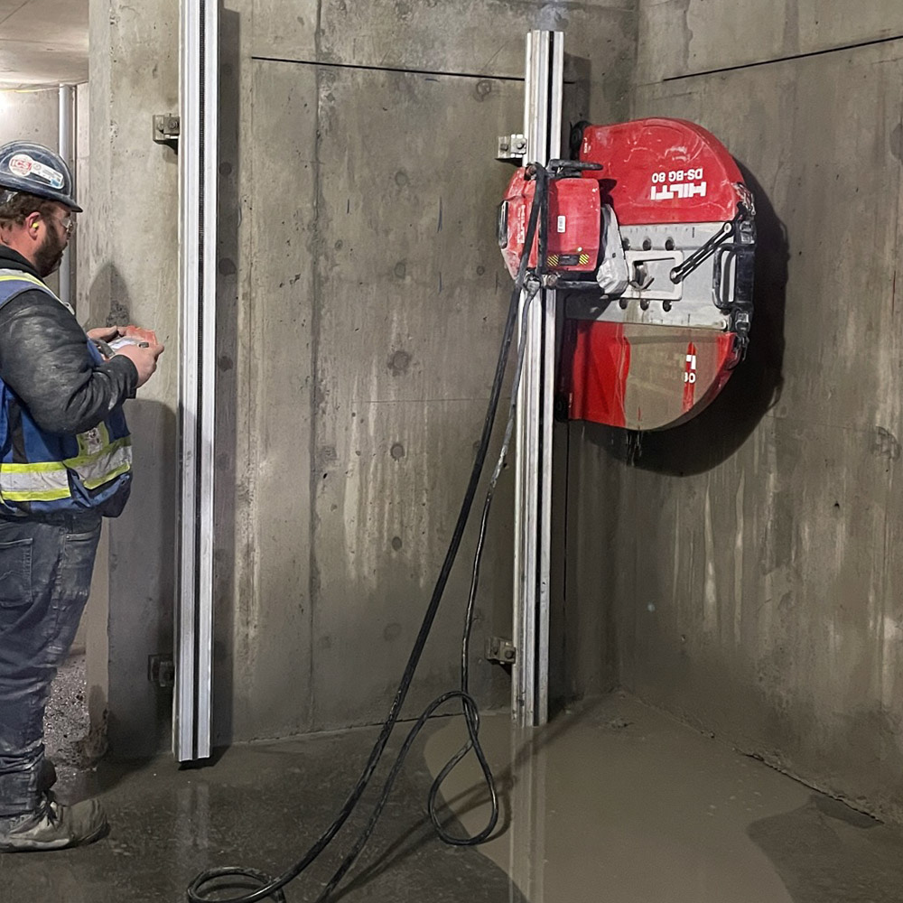 Schienengeführte Wandsäge